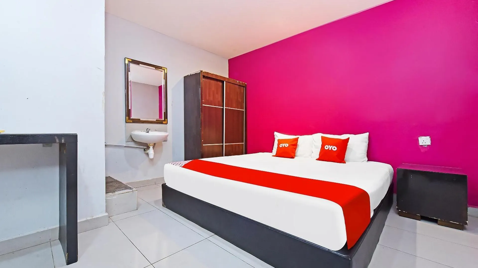 Oyo 90138 Hotel Elwarda Klcity Κουάλα Λουμπούρ