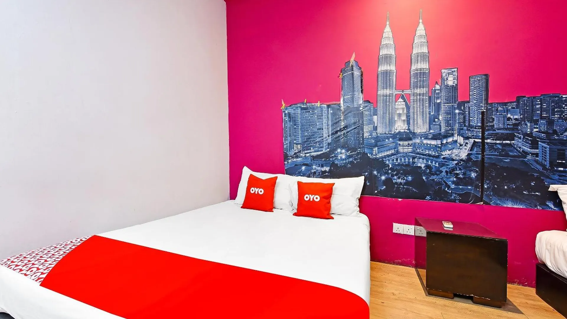 Oyo 90138 Hotel Elwarda Klcity Kuala Lumpur Malezya