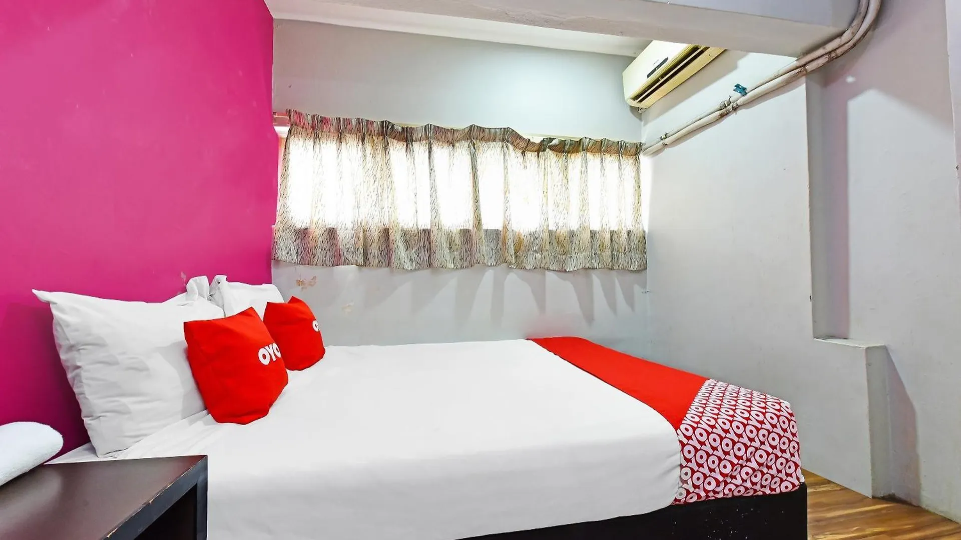 Oyo 90138 Hotel Elwarda Klcity Kuala Lumpur Malezya