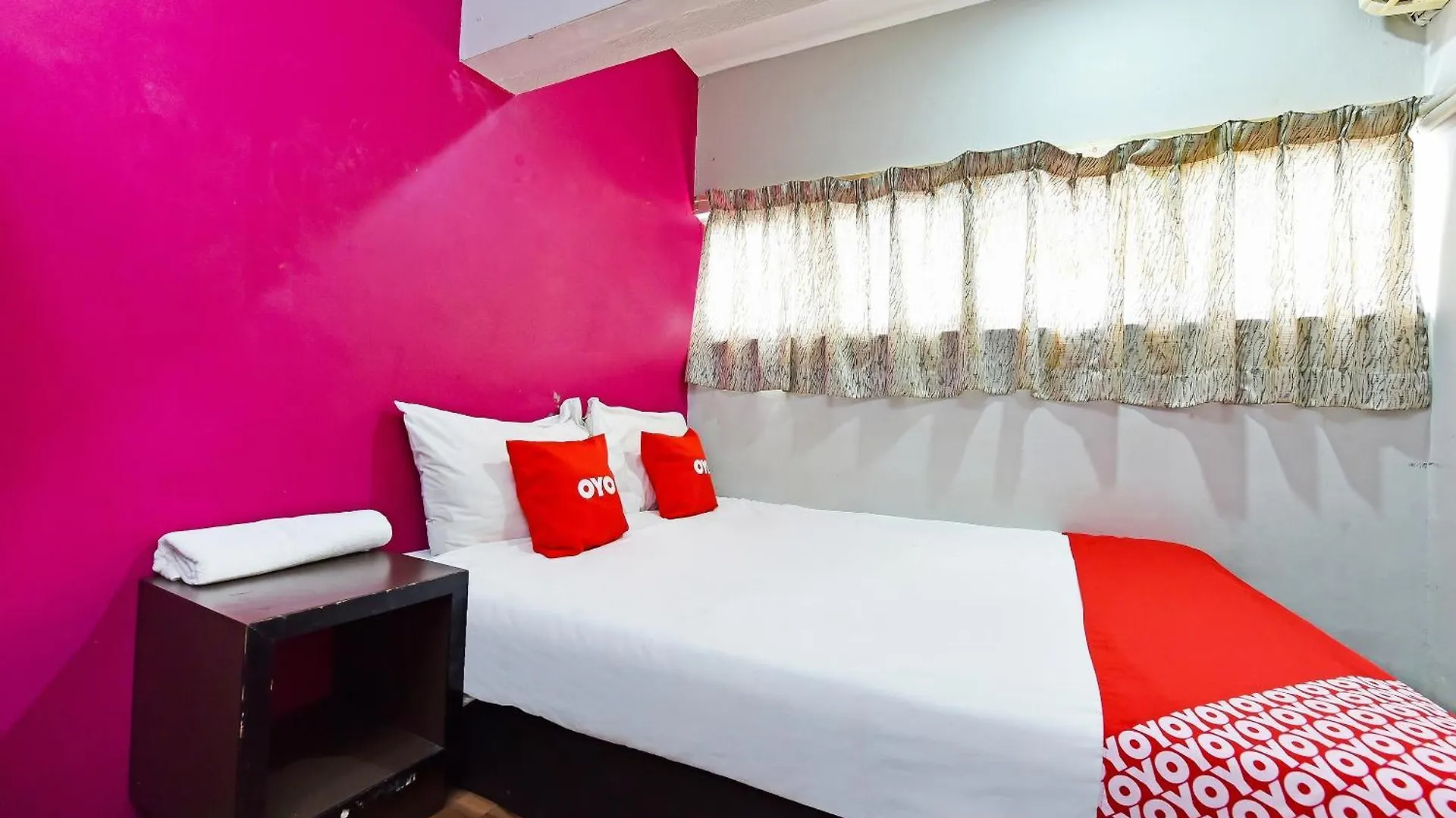 Oyo 90138 Hotel Elwarda Klcity Kuala Lumpur
